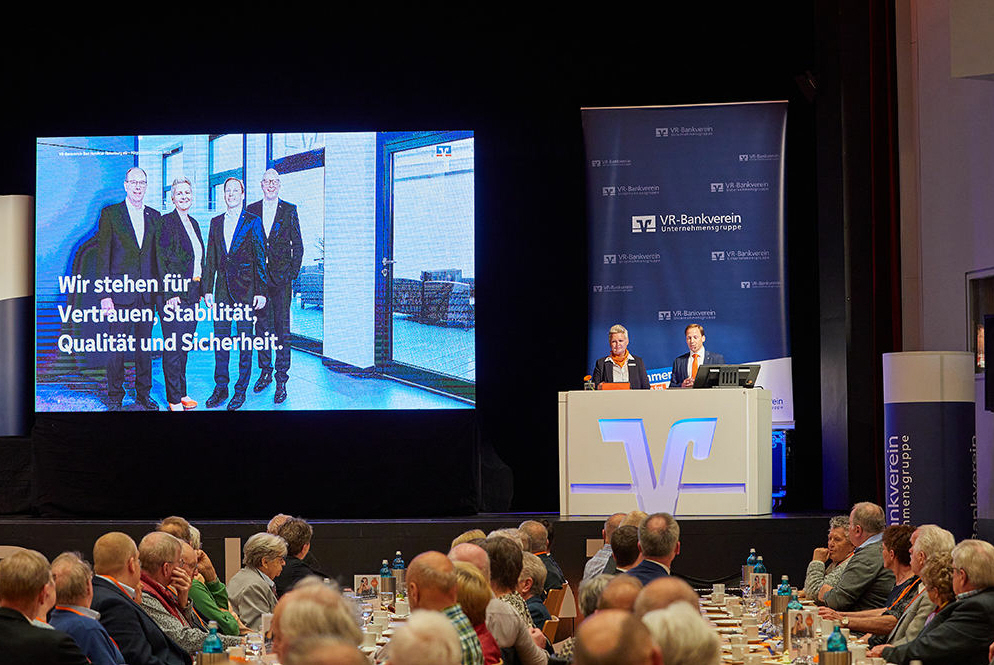 VR-Bankverein Bad Hersfeld-Rotenburg eG ehrt langjährige Mitglieder